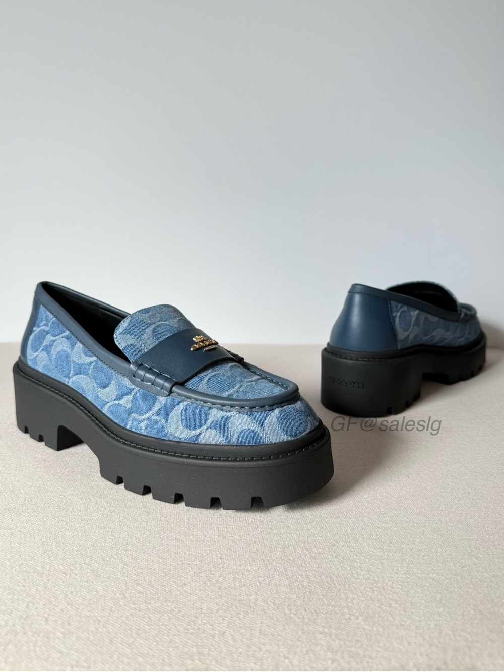 NWT Coach Lucy Lug Sole Loafers Signature Denim Blue Size 8 CDF78